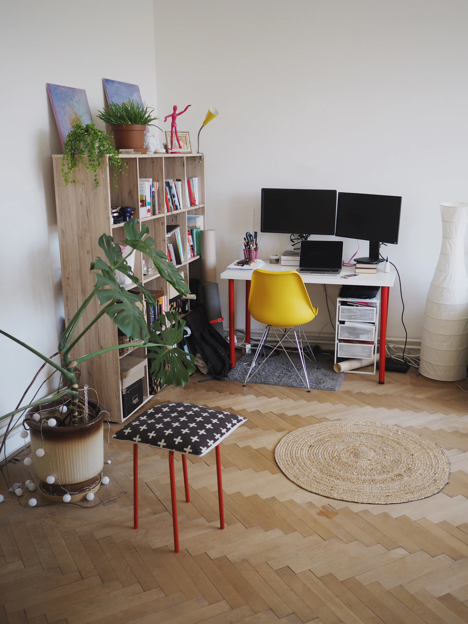 Grey-toned laminate floor in a stylish home office